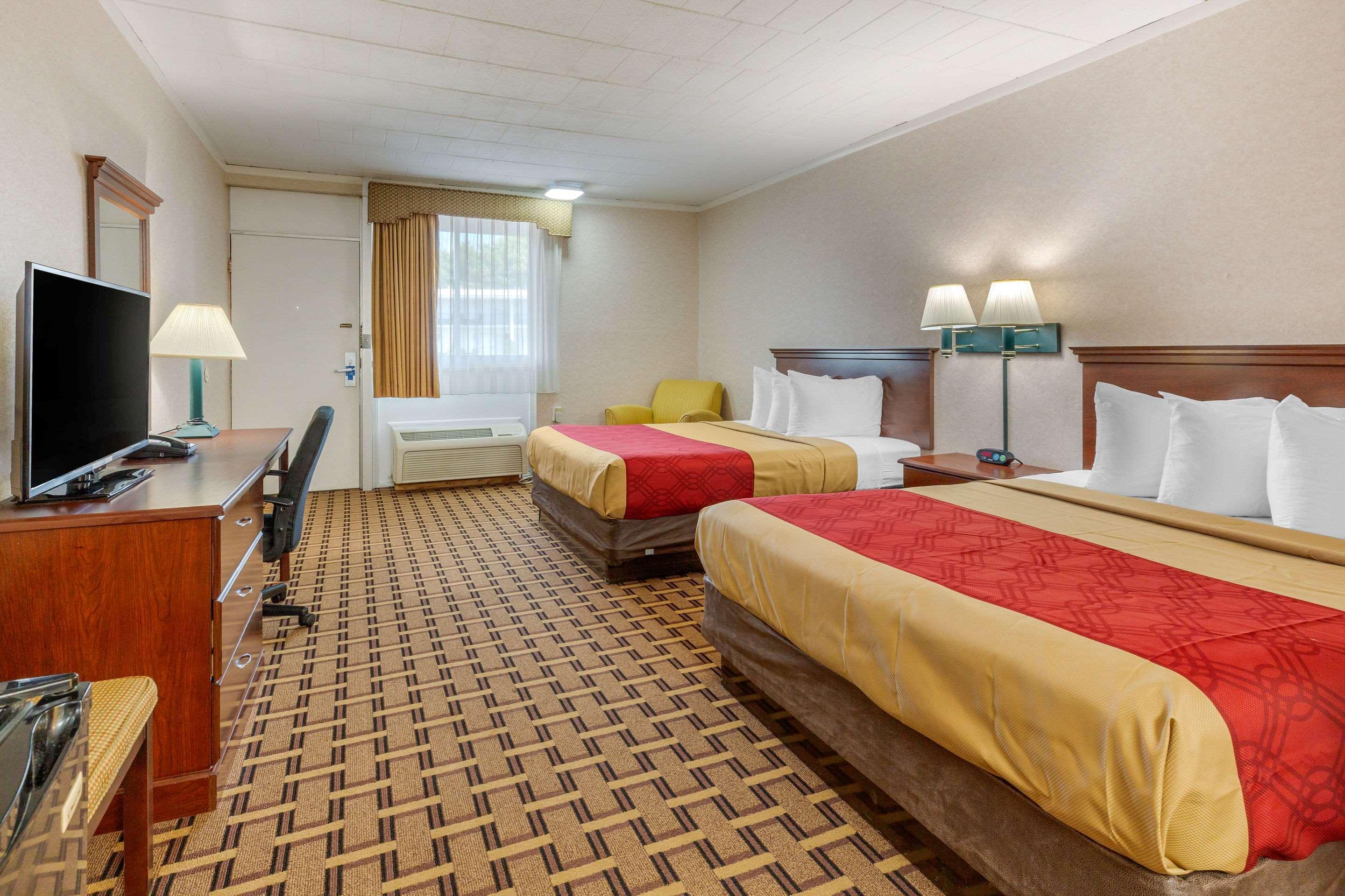 Rodeway Inn Mystic Eksteriør bilde