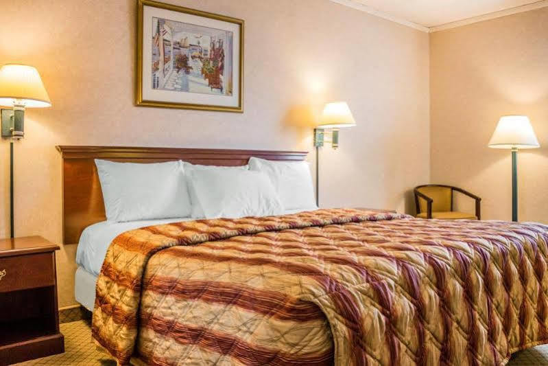 Rodeway Inn Mystic Eksteriør bilde
